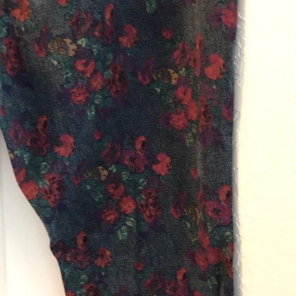 DG2 by Diane Gilman 18WP FLORAL JEANS🆕 - Picture 9 of 11